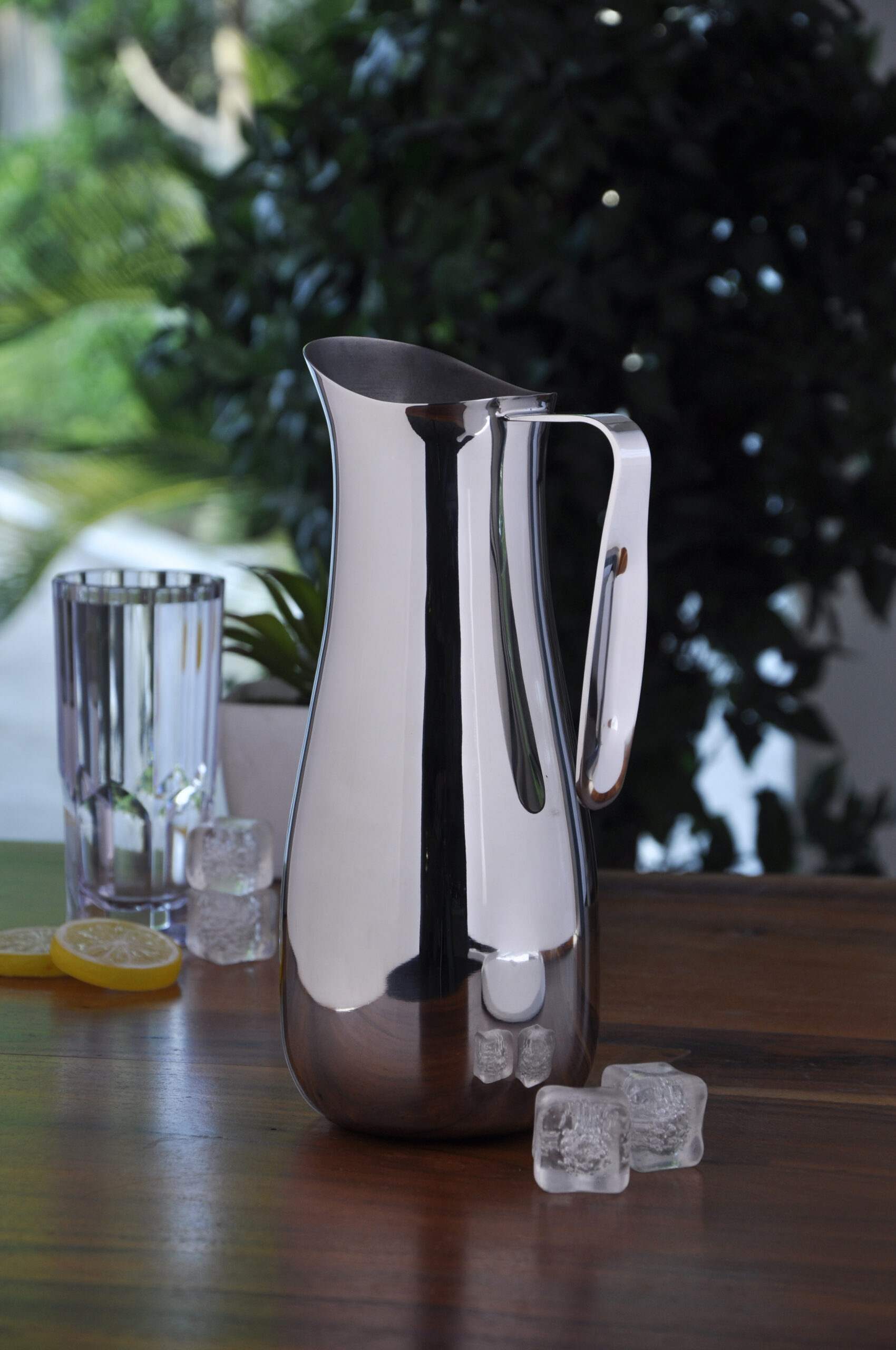 Curvy Stainless steel Water Pitcher 1.8 Ltr